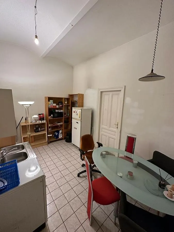 Inner City Apartment Viyana Pansiyon
